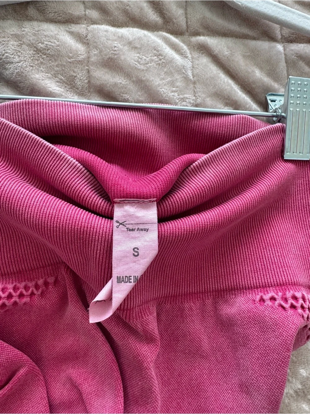 Seamless Mesh-Detail Leggings and Crop Top Set in Berry